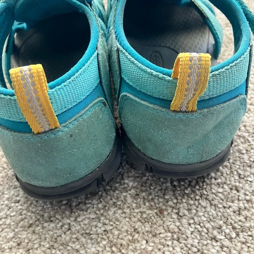 Keen Kids' Teal and‎ Yellow Adventure Hiking Outdoor Sandals Size 5